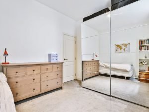 Espelho de Vidro em Schroeder